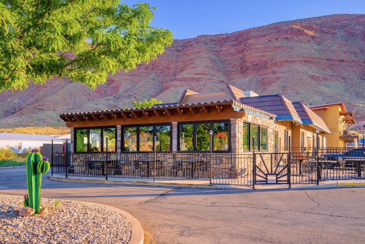 Unique Downtown Rental - La Dolce Vita Villas #5 Moab Kültér fotó